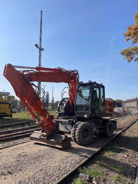 Wynajem koparki z operatorem , prace ziemne , usługi koparką , koparka