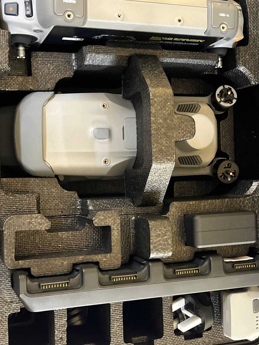DJI Matrice 4T — 106 годин нальоту, без акаунта, гарний стан