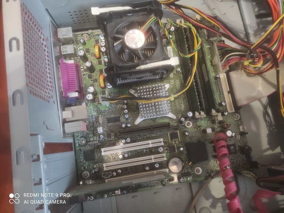 Комютер Samsung.