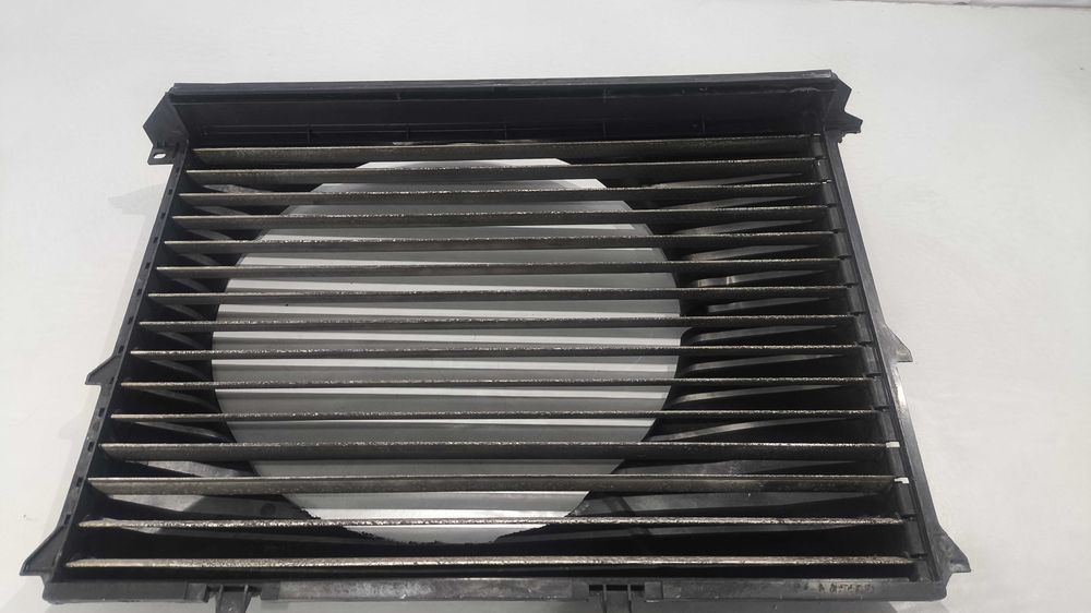 Blindagem Radiador BMW Serie 5 (E39) 25TDS 2246.015 (C/defletor de Ar)