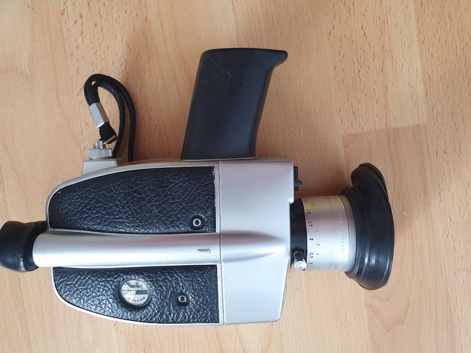 Стара відеокамера BAUER