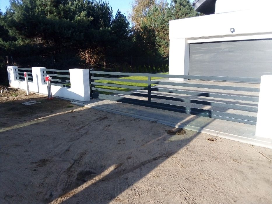 Bramy ogrodzenia balustrady furtki