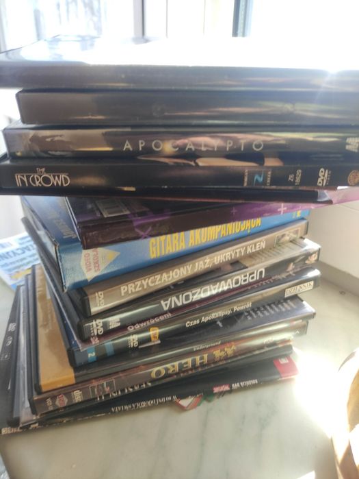 Magnetowid dvd kasety VHS i dvd
