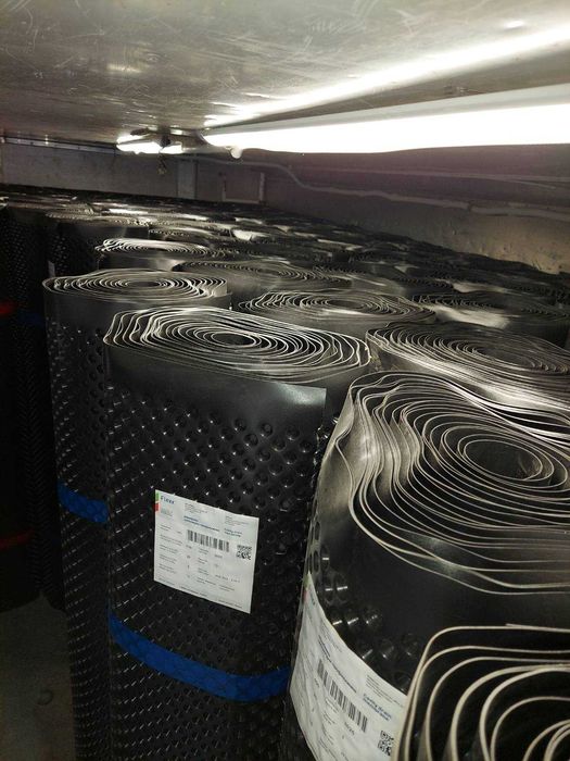 Мембрана шиповидна профільована 400, 500 2*20м