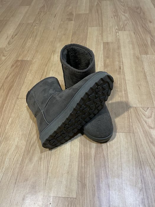 Жіночі черевики Уггі  UGG