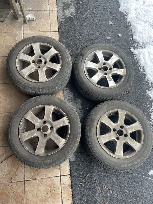 Felgi 15+ opony 185/65  zimowe peugeot 207. Fajny stan!