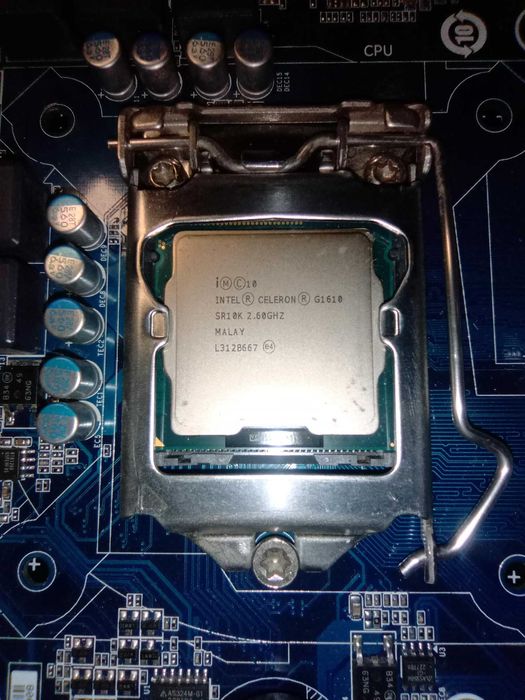 Комплект Gigabyte GA-H61M-S1 (s1155) + Celeron G1610 + кулер + 5Gb ОЗУ