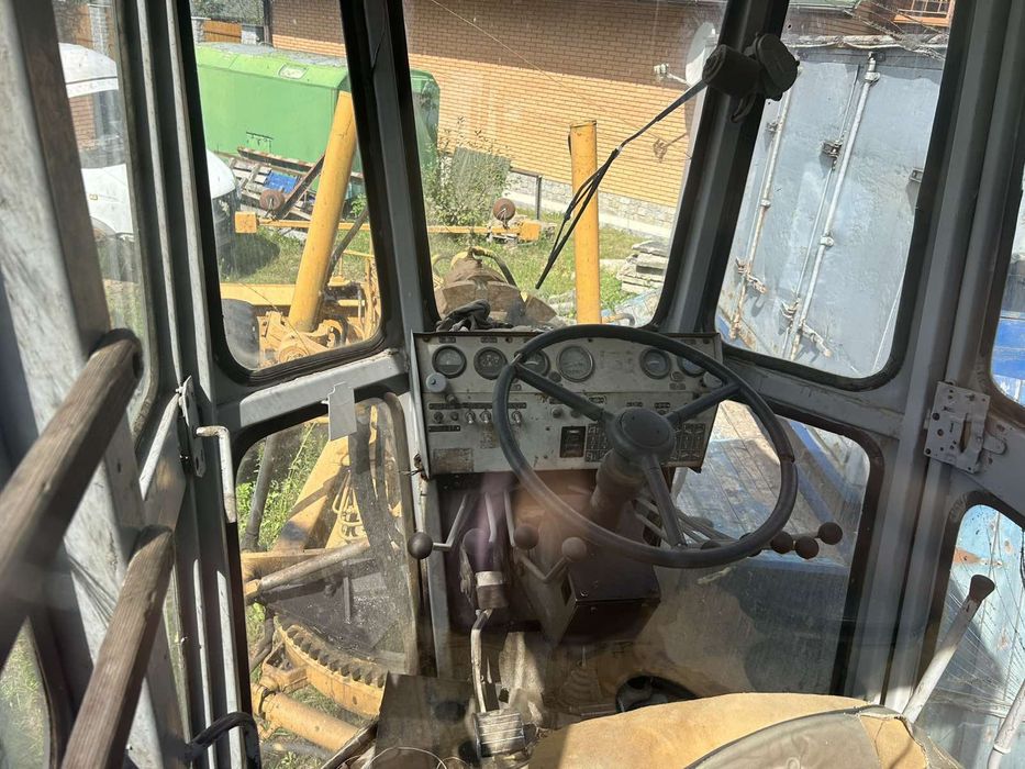 Продам грейдер ДЗ-143