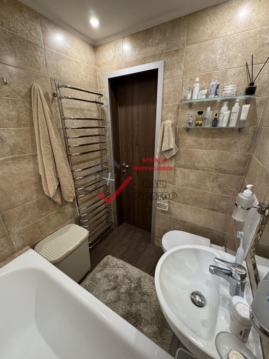 Продаж 2-кімн. квартири, 42 м², 1/4 поверх, ваш ідеальний дім!