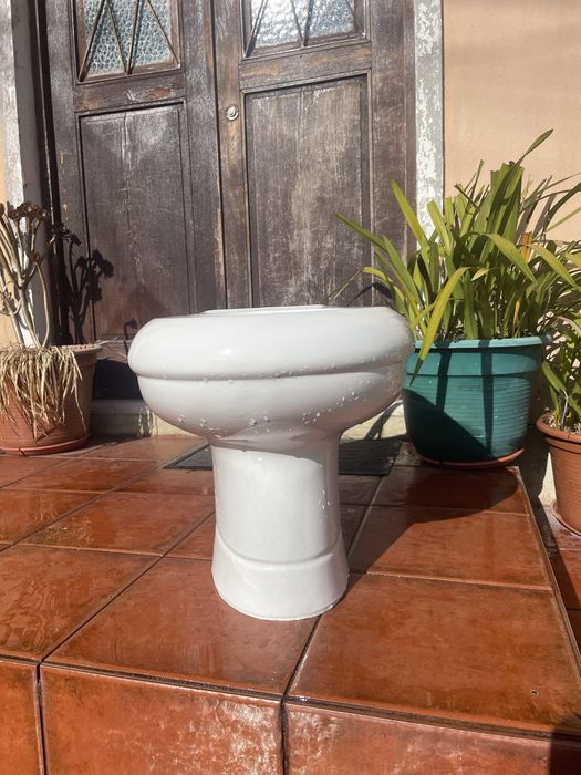 Bidé praticamente novo