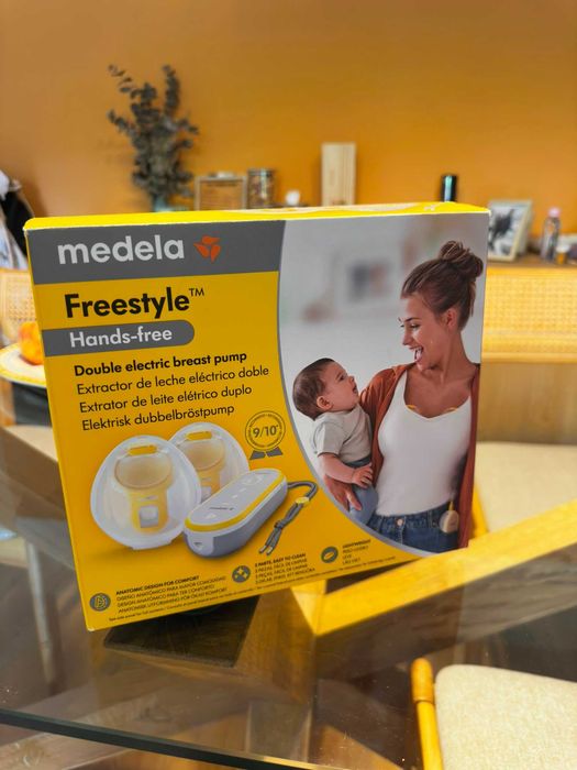Bomba Elétrica Medela Freestyle - Topo de Gama + 3 Frascos de Armazenamento
