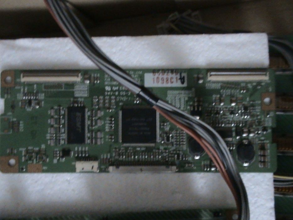 LE40A454C1XUA  .  LT-37EX17.   L55E6_AHS