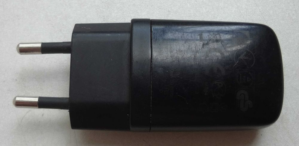 Блок питания, зарядка 5V 1A TC E250 сетевой адаптер