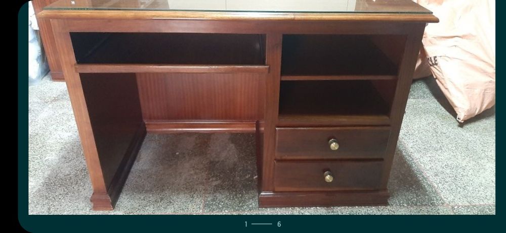 Vendo Secretária + Estante