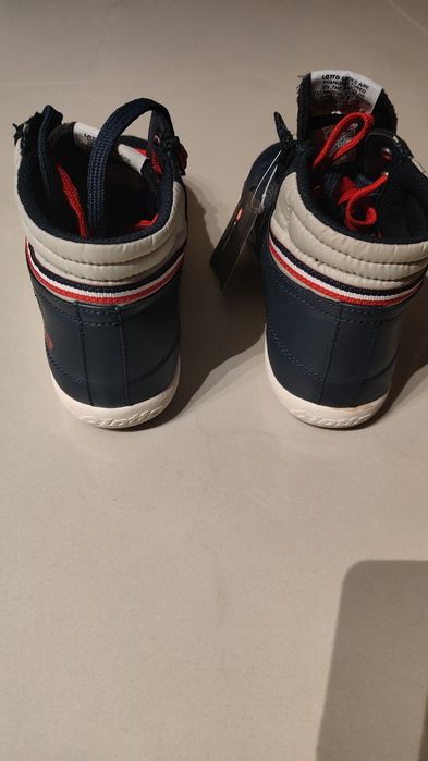 Sapatilhas/ ténis marca Lotto