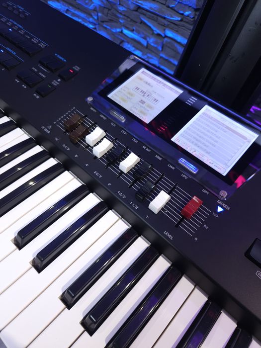 Roland BK-9 najwyższy model - GWARANCJA!