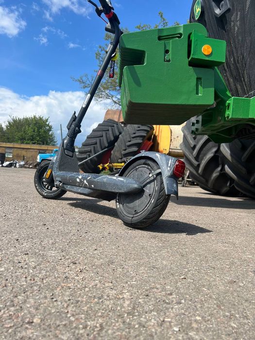 Електро самокат ninebot e2 pro