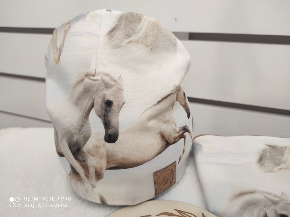 Komplet zestaw Konie bawełniany czapka,komin 110,116,122,128,134,140