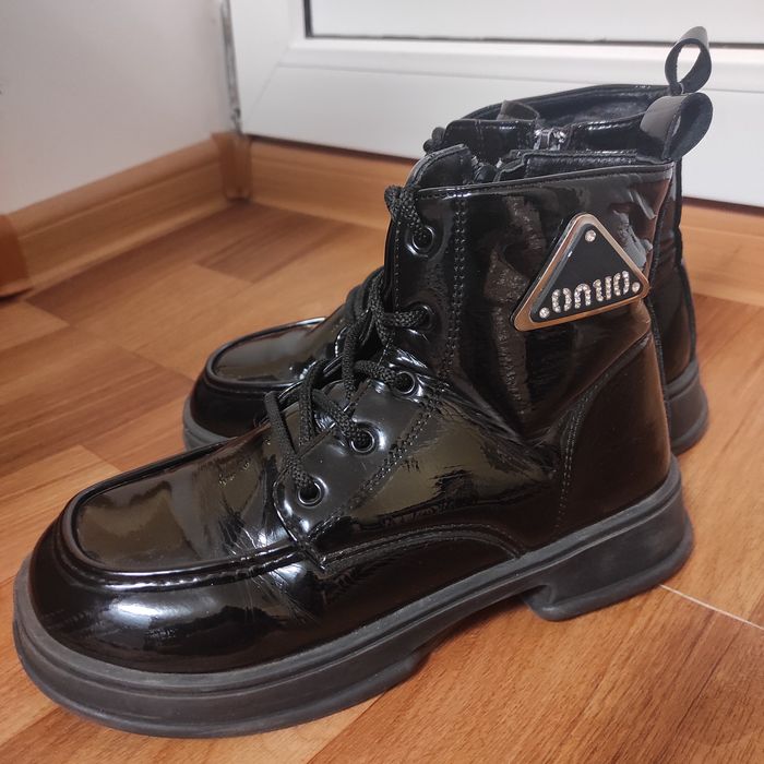 Продам ботинки 37 розмір