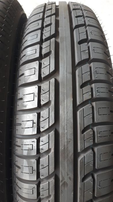 Dois pneus novos 145 r13 ou 145/80 r13 Debica Passio