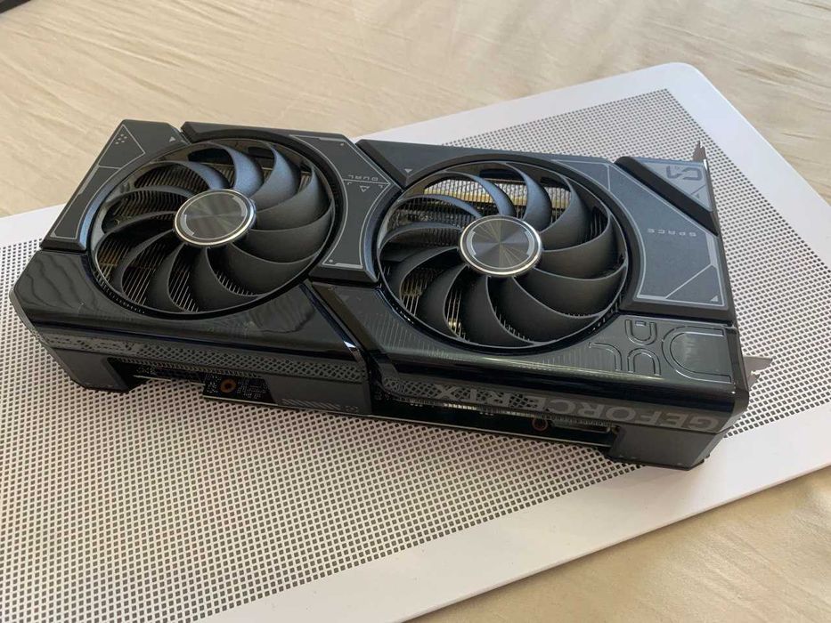 Asus RTX 4070 Super (Идеал, на гарантии)