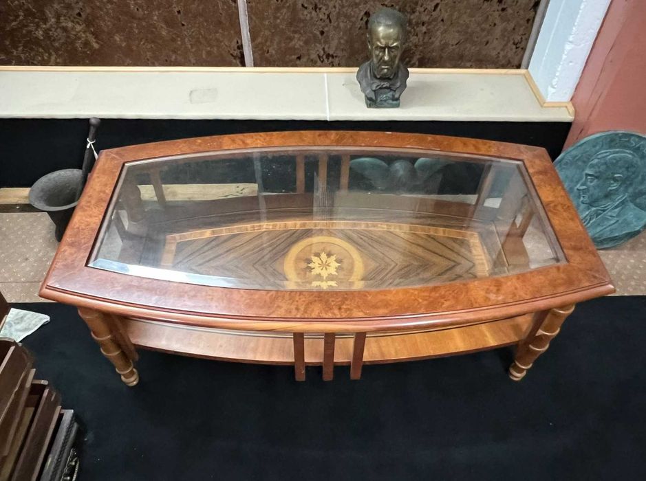 Mesa de Centro em Madeira e Vidro
