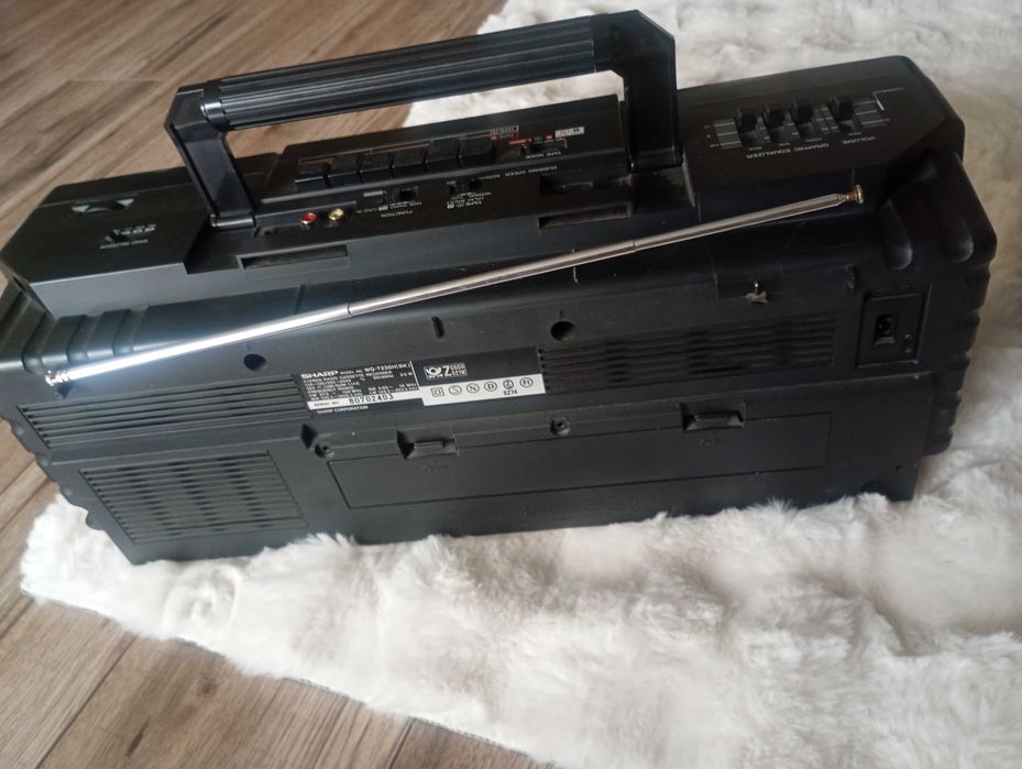 Radiomagnetofon Sharp