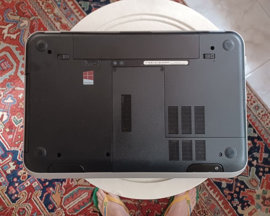 Portátil DELL Inspiron 7520 - i7 2.20Ghz - 6GB - 700GB