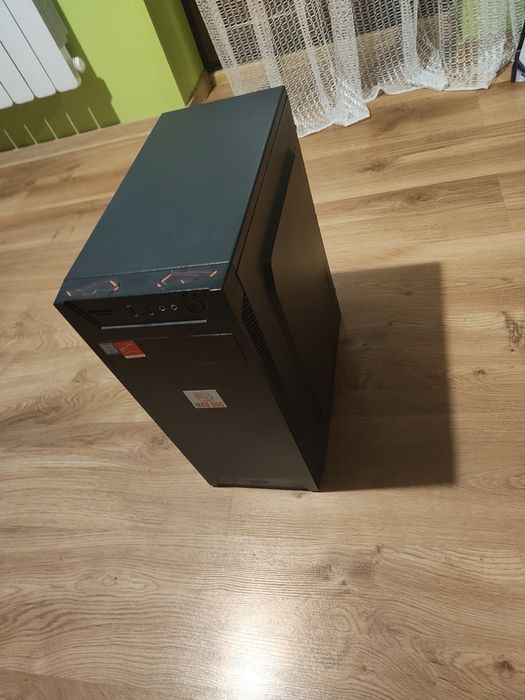 Komputer Intel i3 - 9100f, RX 570