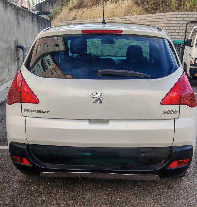 Peugeot 3008 1.6 HDi Sport.  Inspeção feita e IUC pago