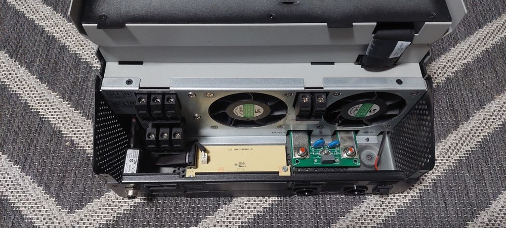 Гібридний інвертор AXIOMA ISMPPT BFP 5600 + wifi модуль, 48V, б/у