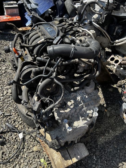 Двигатель 1.6 BGU двигун 1.6 MPI автошрот