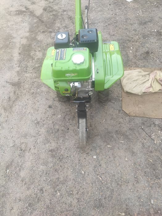 Продам мотоблок новый как купил то не разу не пользовался с навесным