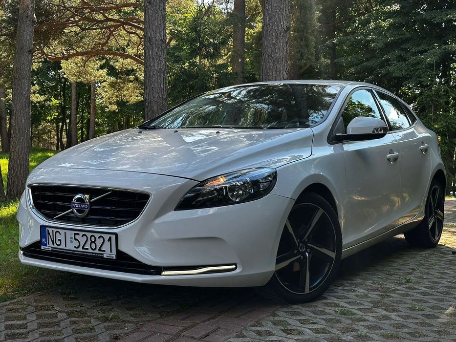 Volvo V40 pełny serwis, kamera cofania, navi, climatronic, tempomat, start stop