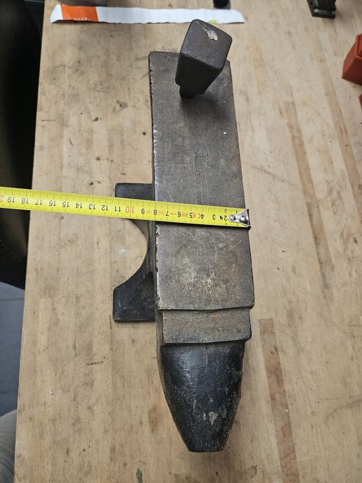 Kowadło Stare dobrej jakości 19kg