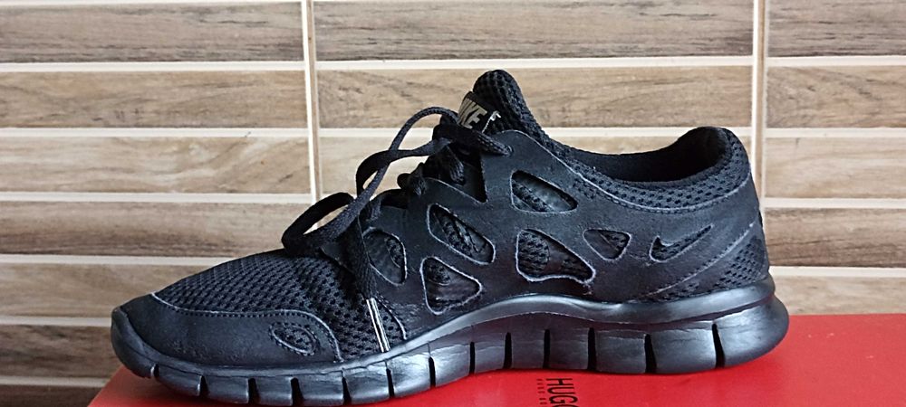 Кросівки  " NIKE " (FREE RUN 2)  (40р)