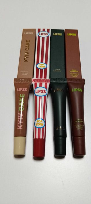 Акція! 1+1+1=4 Блиск для губ Lipss нові.