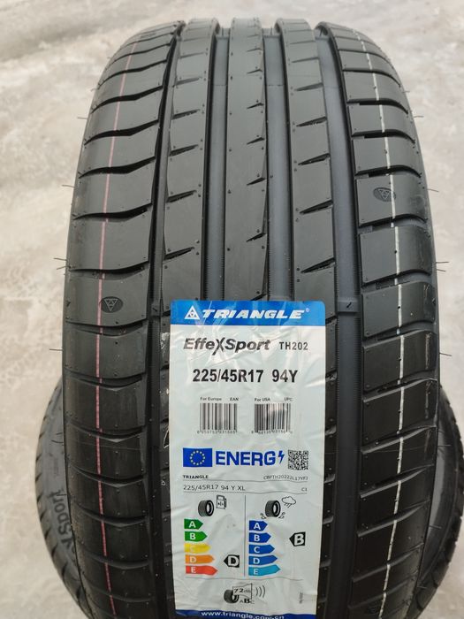 Шини Літні 225/45 R17 94Y XL Triangle EffeXSport TH202