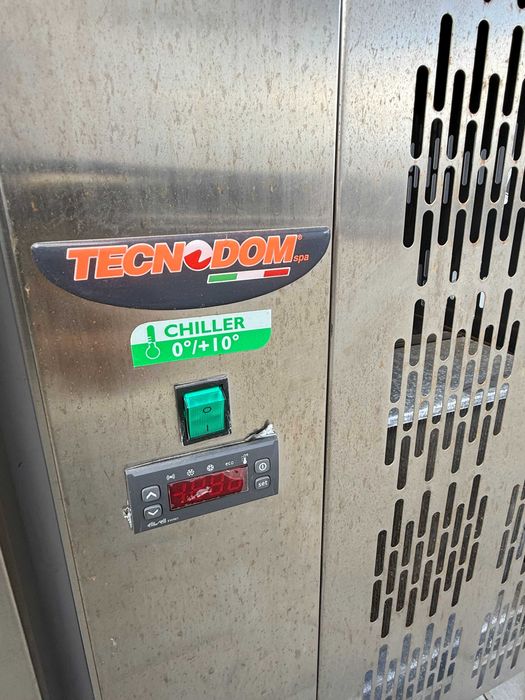 Stół chłodniczy 4-drzwiowy