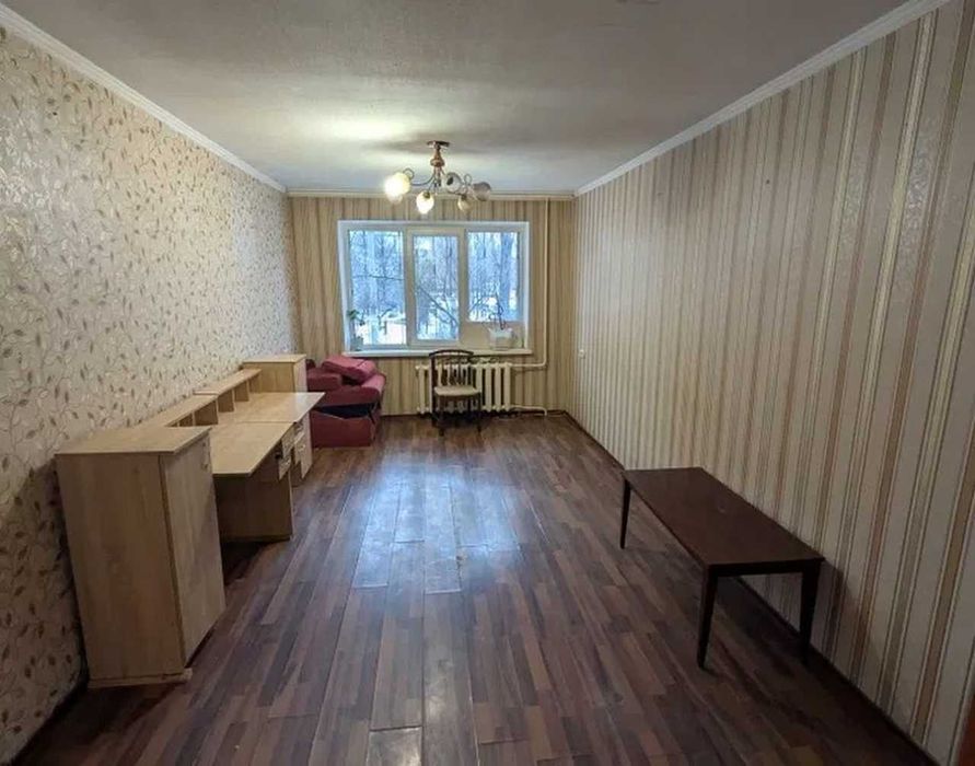 Продам 2-к квартиру (двухсторонняя, 51м2) на ж/м Красный Камень