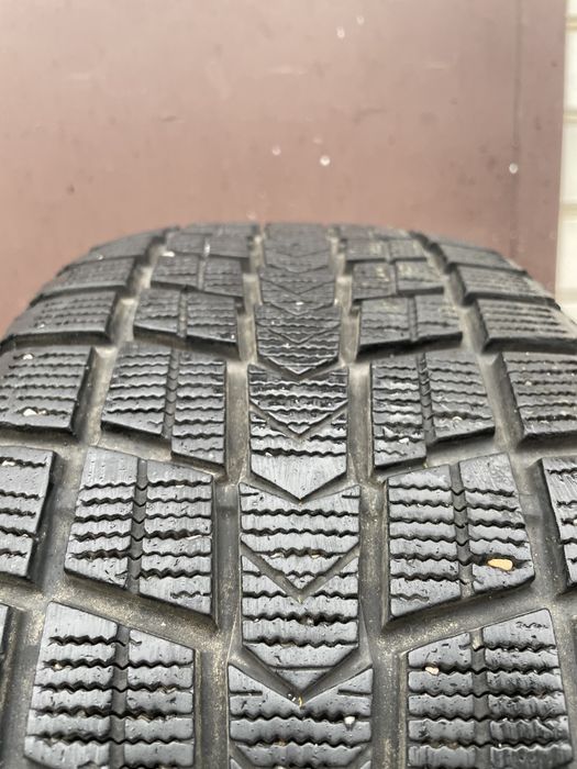 Зимові шини Nexen 235/55 R18, комплект 4 шт., гарний стан