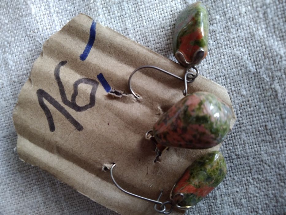 Zestaw, komplet biżuterii z naturalnych mineralnych kamieni