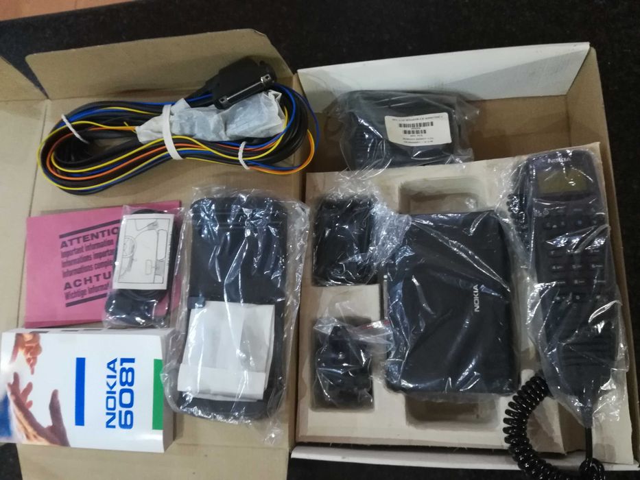 Nokia 6081 - Telemovel fixo de Carro - Novo