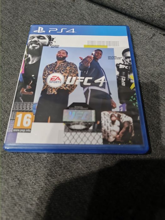 Gry  PS4 komplet
