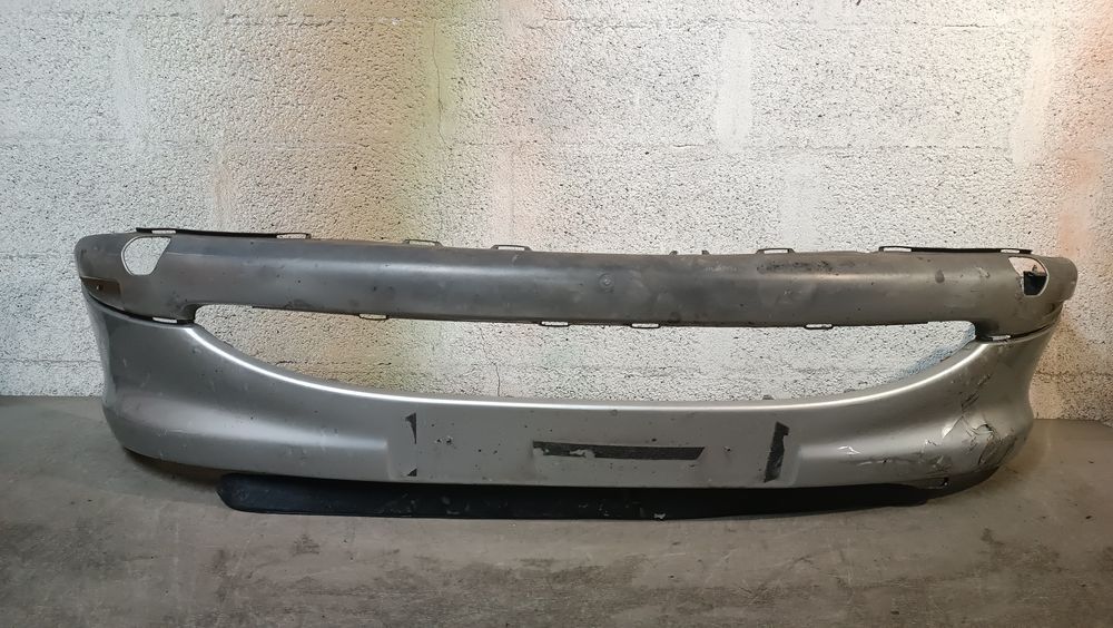 Vendo parachoque de frente Peugeot 206 HDI ano 2001/02