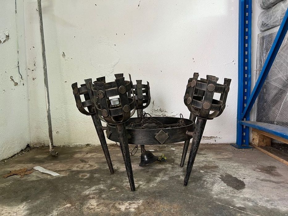 Candeeiro medieval em ferro forjado – 5 focos (Castelo)