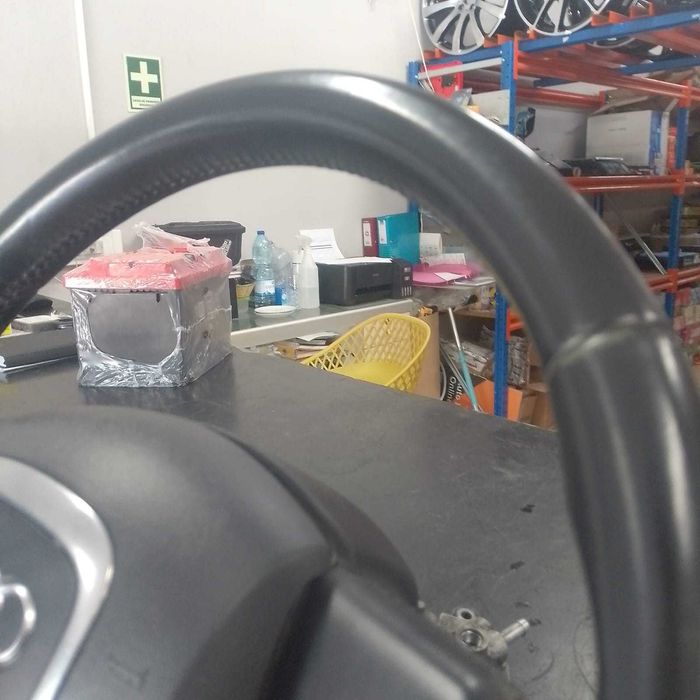 volante Audi a4 b7 com o Airbag.
