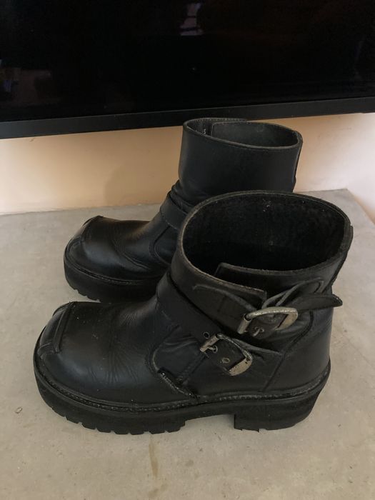Botas em bom estado n 35 lindas