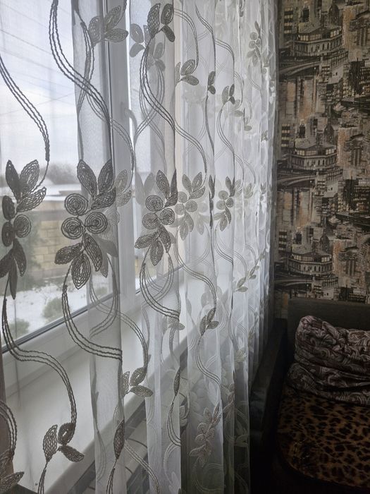 тюль молочного кольору