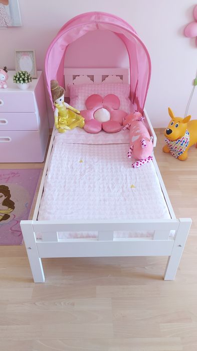 Cama de criança IKEA Kritter com estrado, colchão e dossel